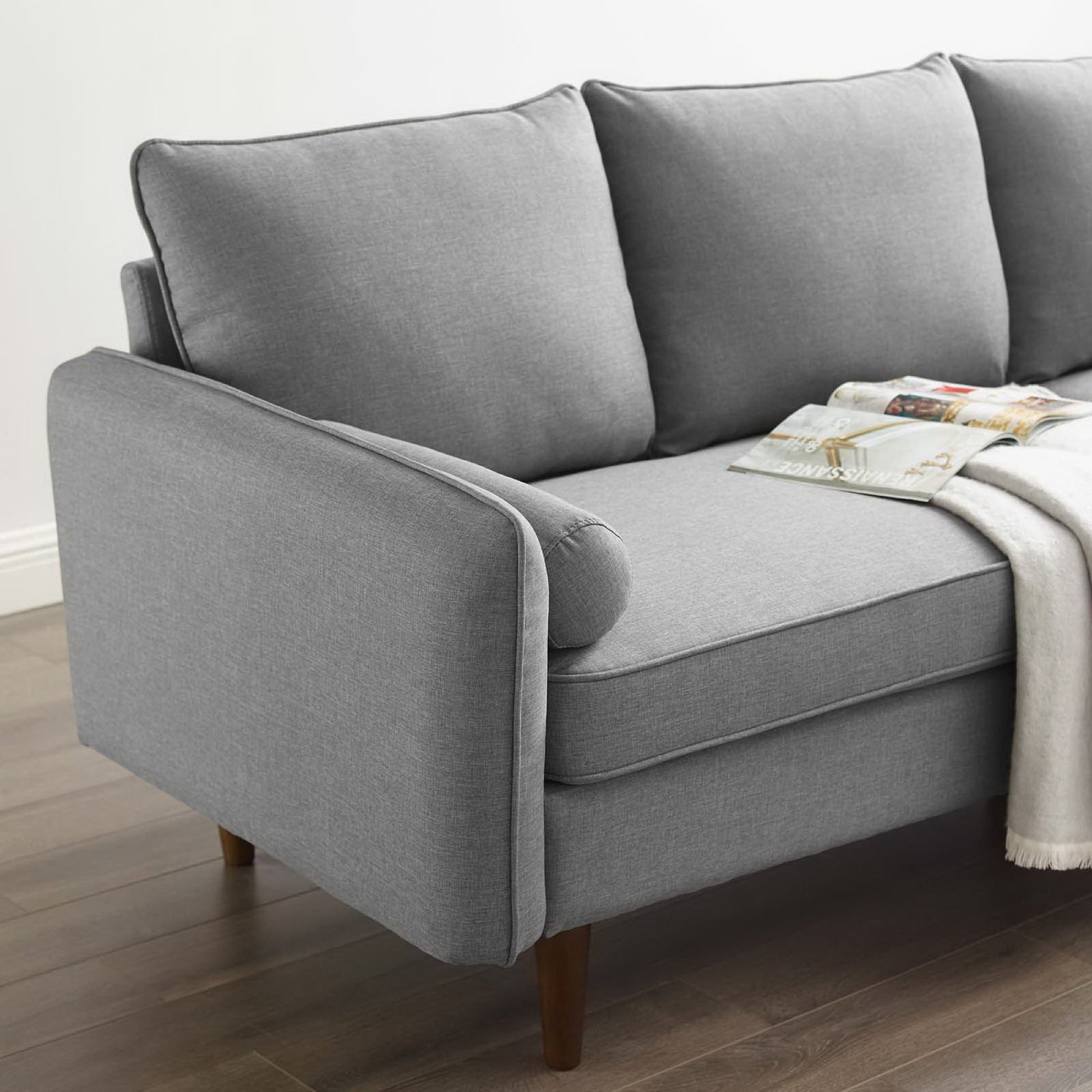 Revive Upholstered Right or Left Sectional sofá