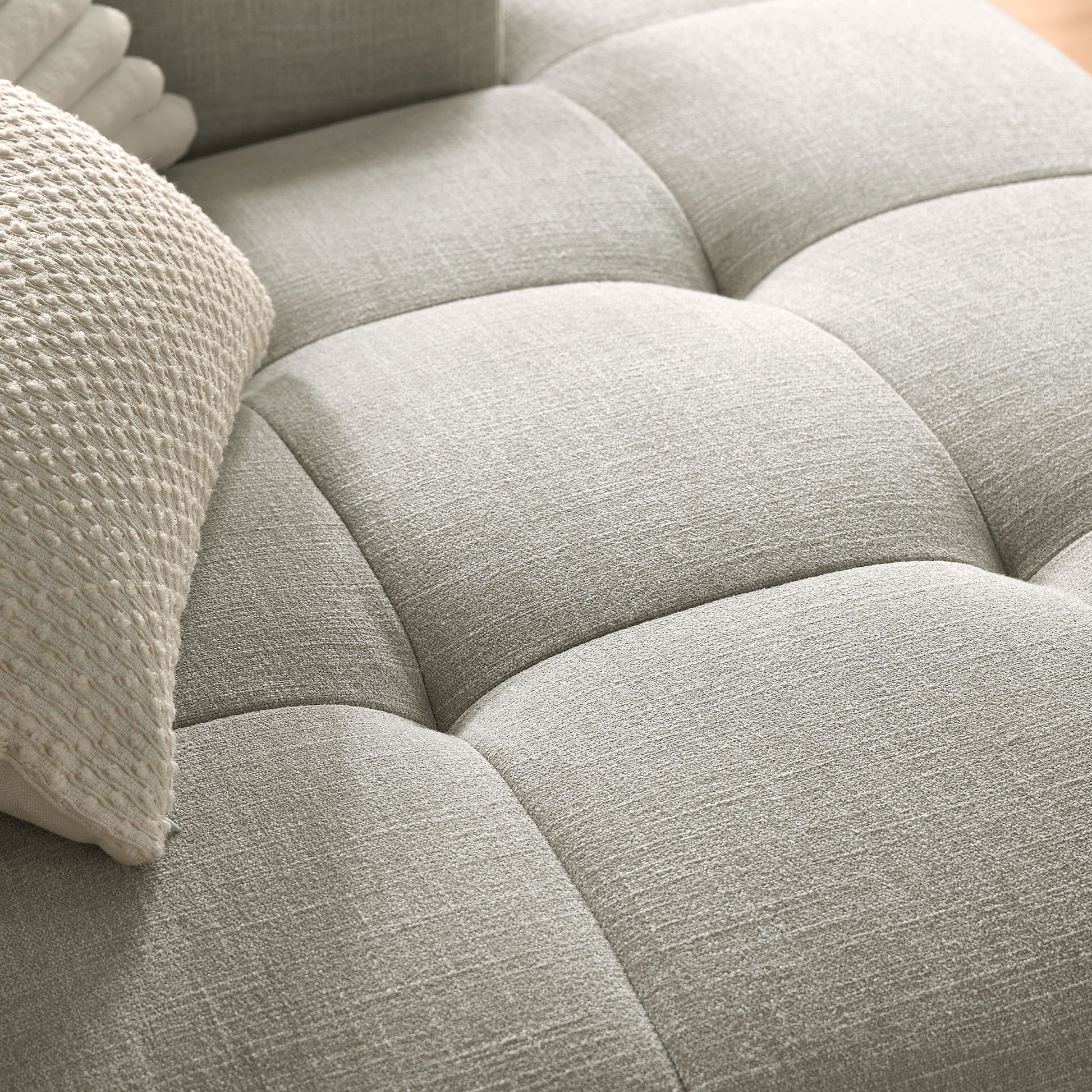 Liana Right-Facing Upholstered Fabric Modular sofá with Chaise