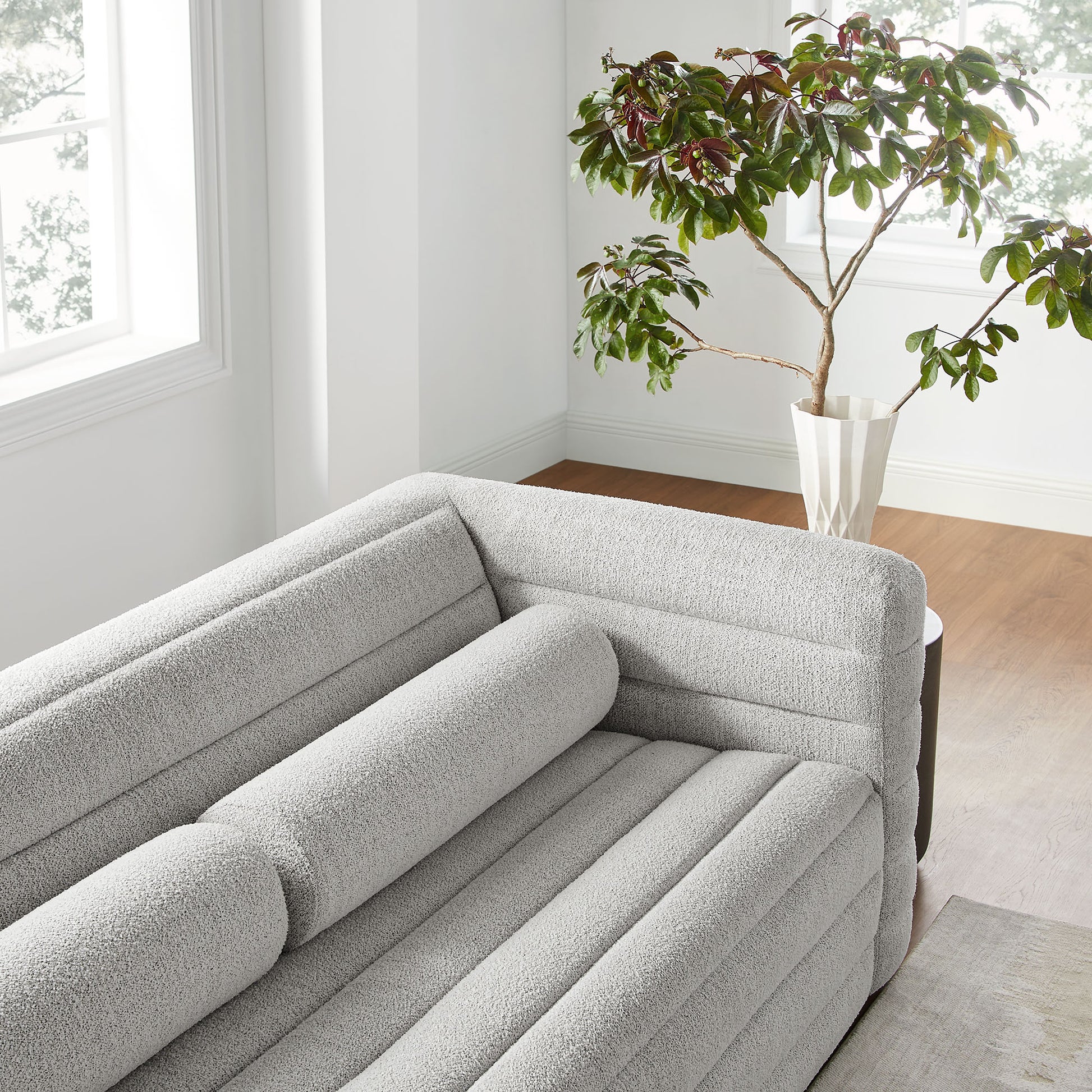 Relle Channel Tufted Boucle Upholstered sofá