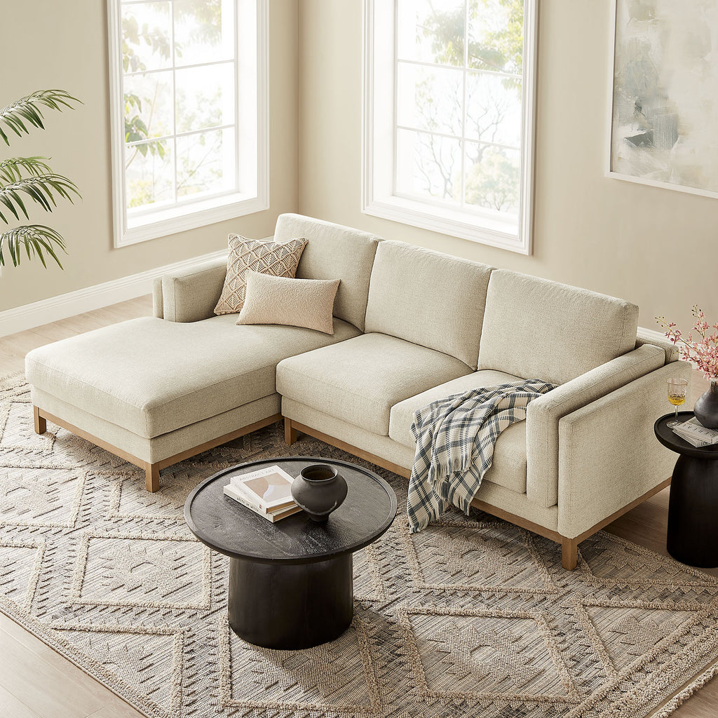 Roscoe Left-Facing Fabric Sectional sofá with Chaise