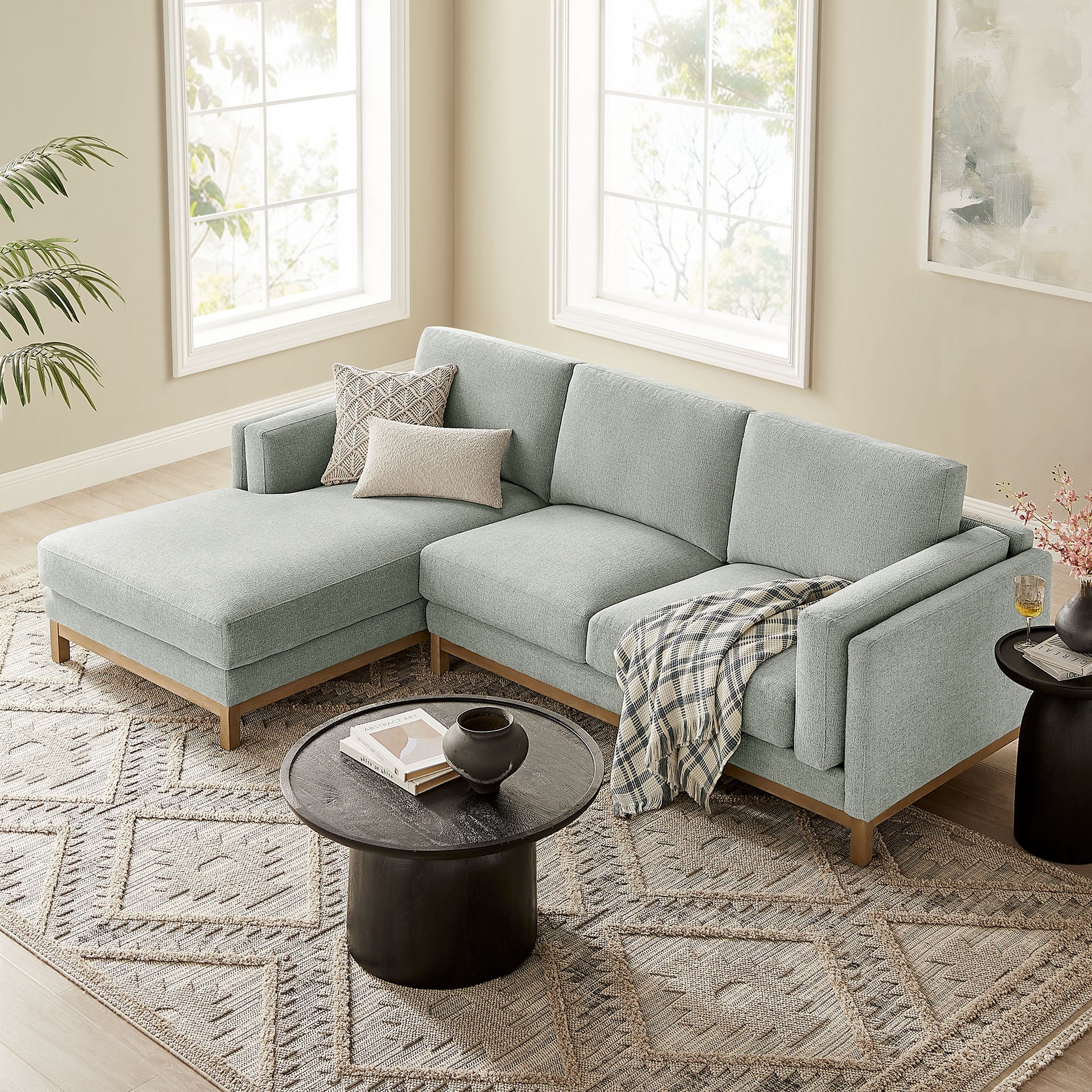 Roscoe Left-Facing Fabric Sectional sofá with Chaise