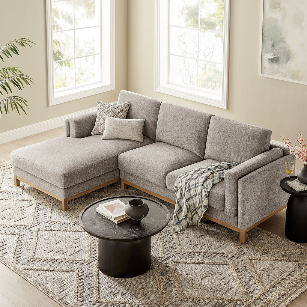 Roscoe Left-Facing Fabric Sectional sofá with Chaise