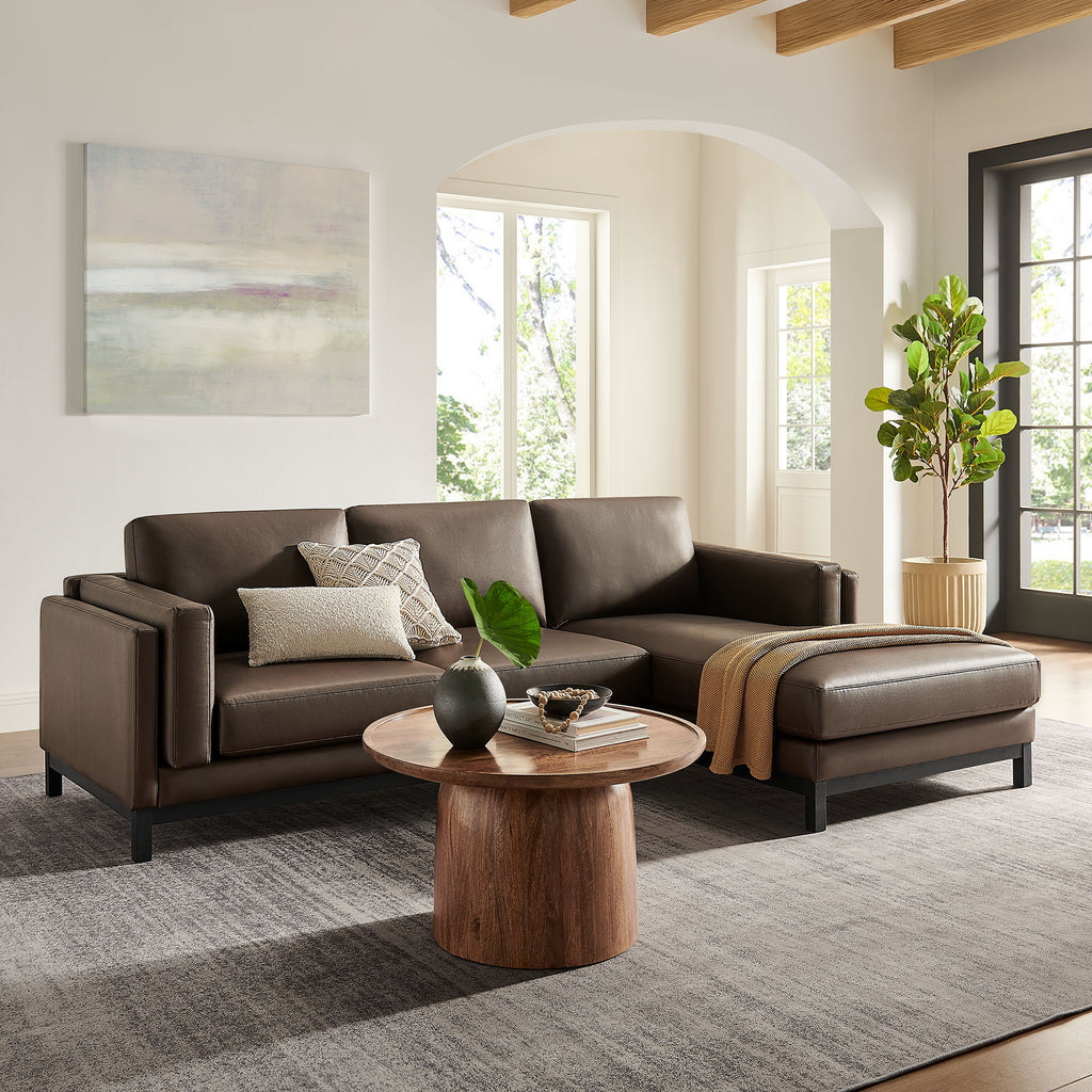 Roscoe Right-Facing Vegan Leather Sectional sofá with Chaise