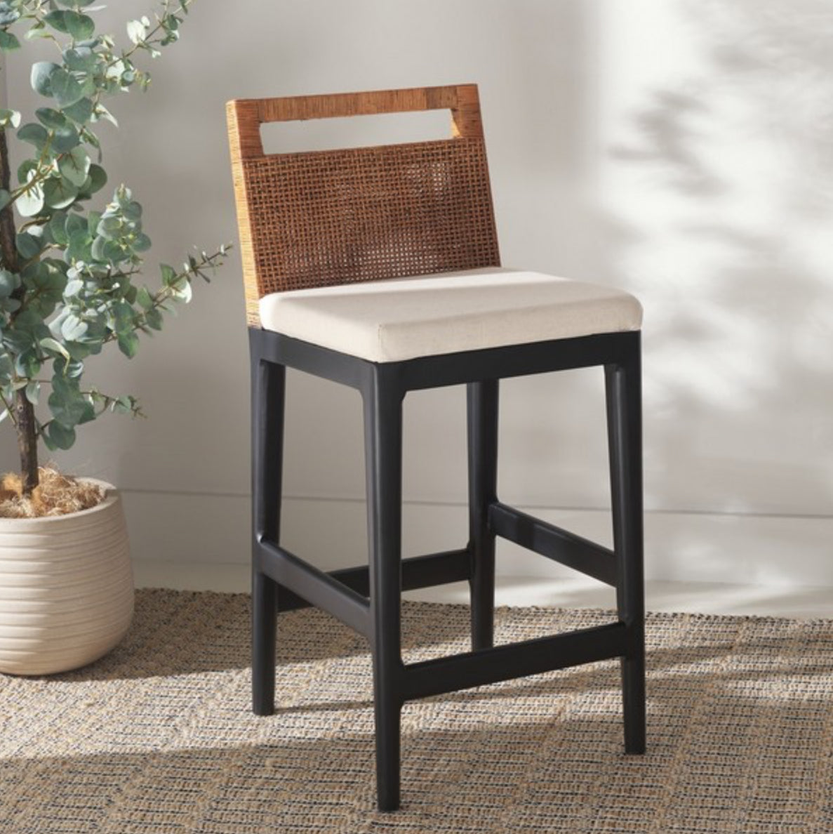 Darin Rattan Nogal Counter Stool