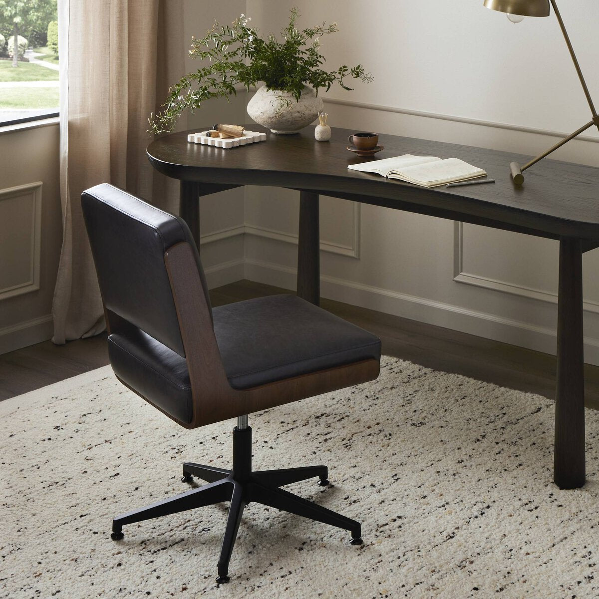 Landon Cuero Top Negro Silla de Escritorio