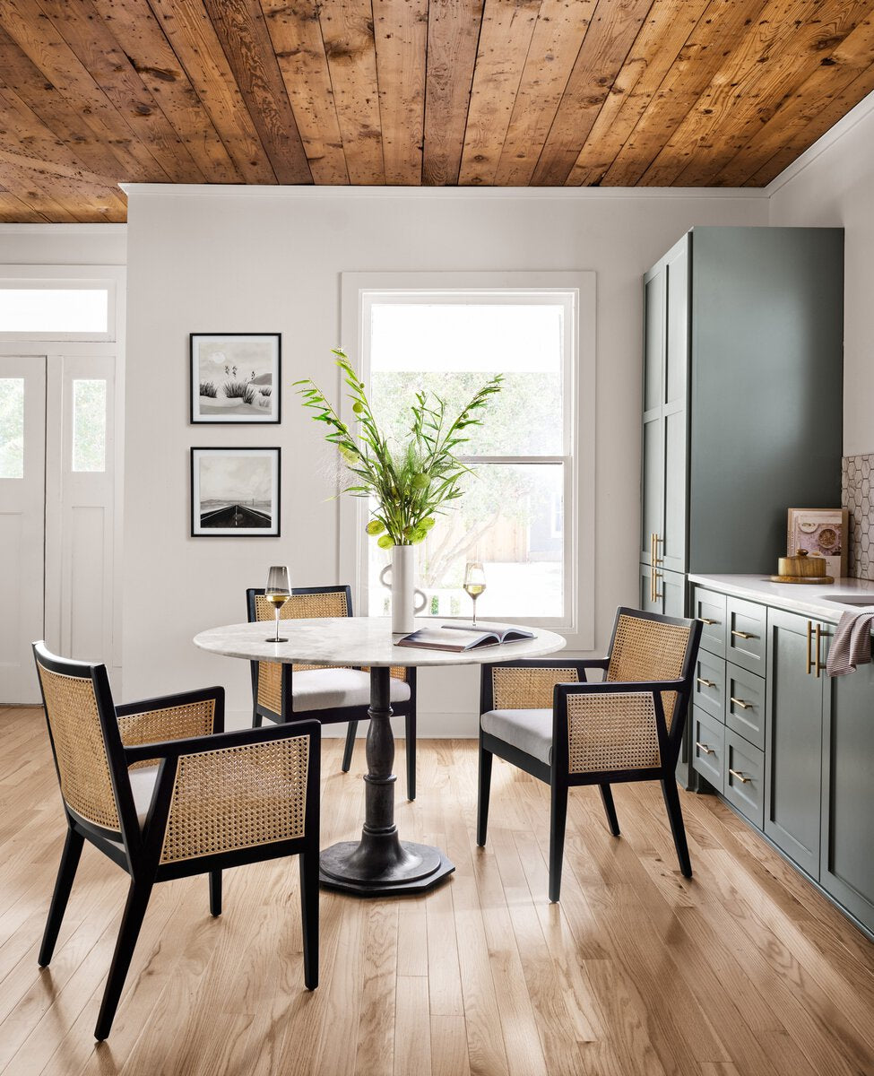 Lucy 48” Mesa de Comedor