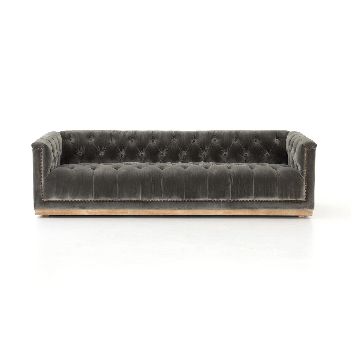 Maxx 95” Terciopelo Sofa