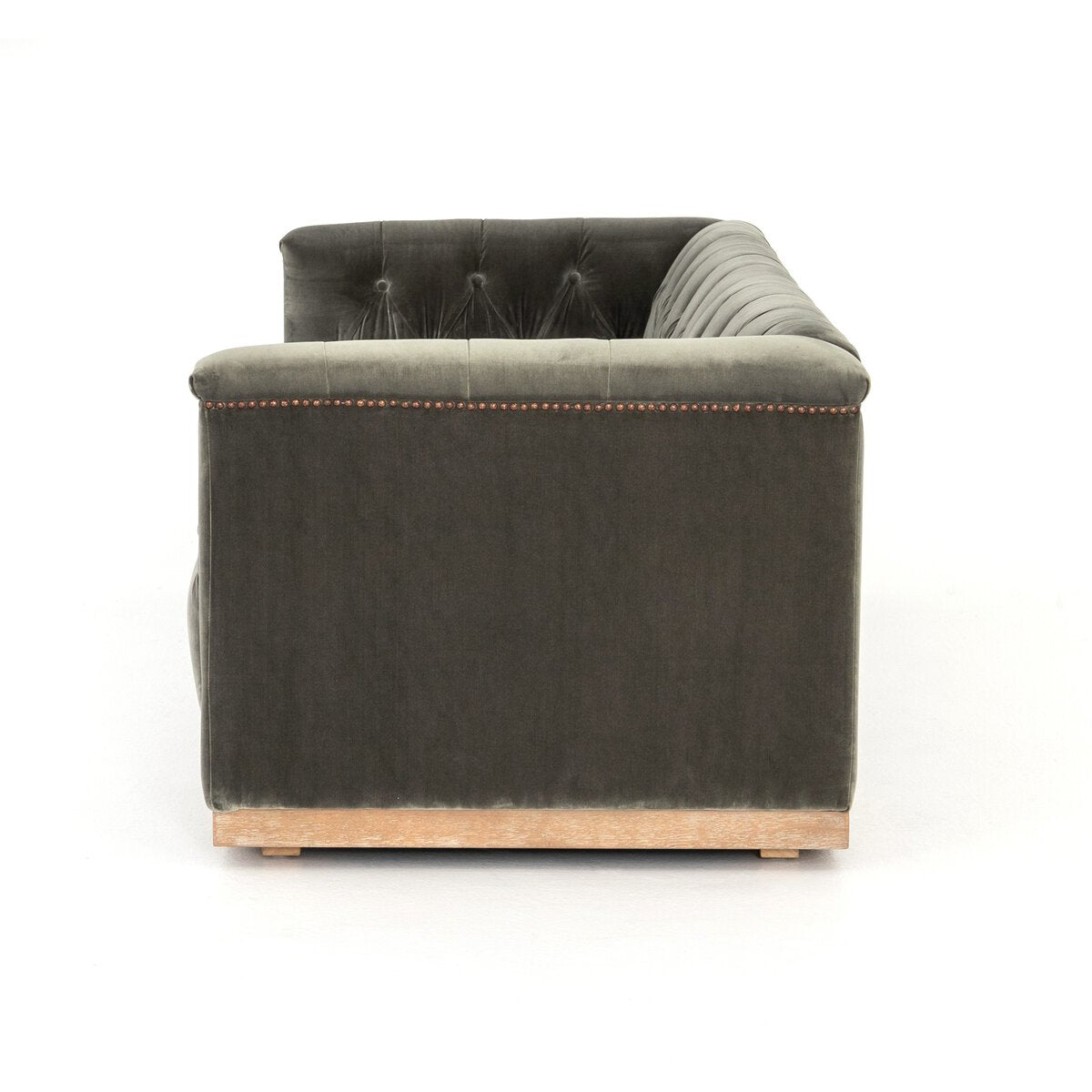 Maxx 95” Terciopelo Sofa