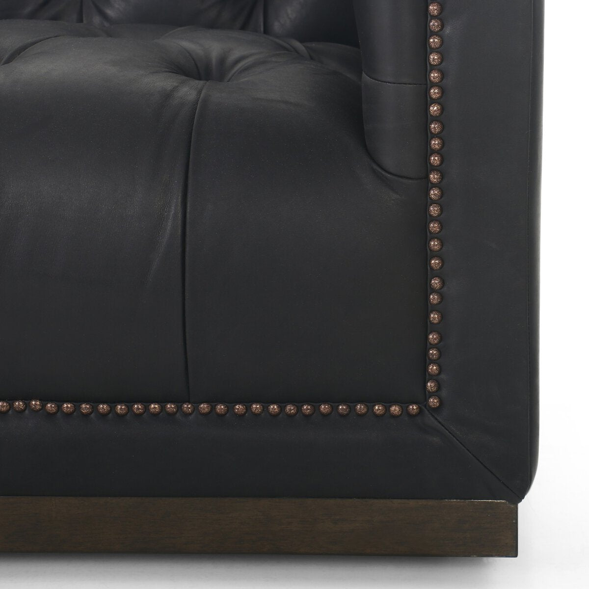 Maxx 86” Cuero Top Negro / Base Oscura Sofa