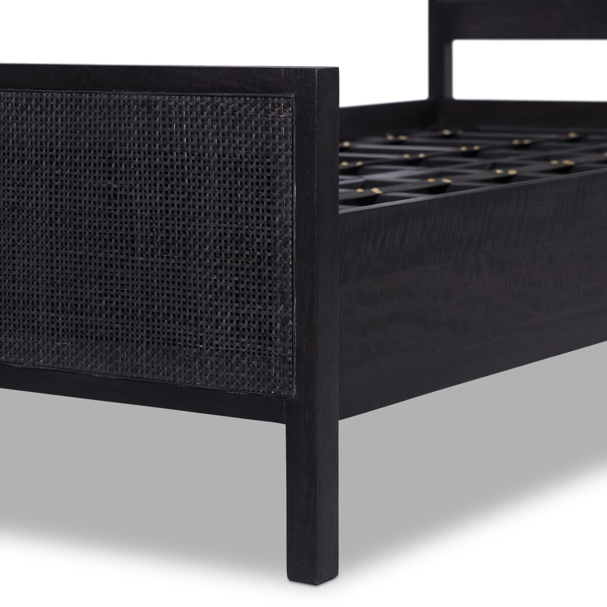 Sidney Negro Cama