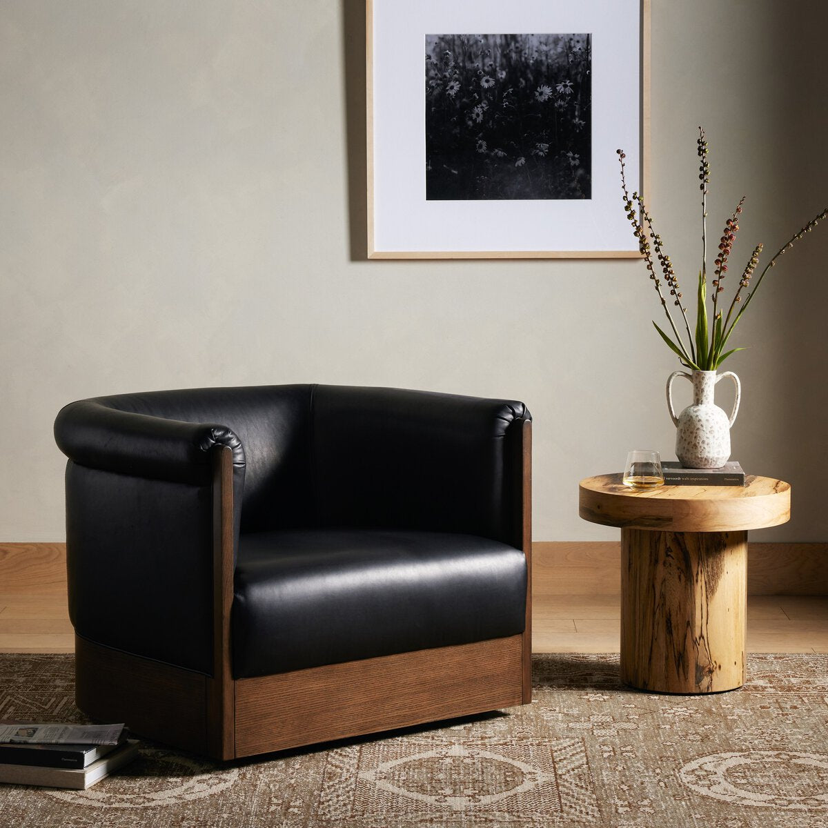 Colby Cuero Top Negro Silla de Acento