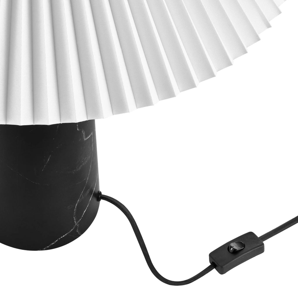 Nera Negro Lampara de Mesa