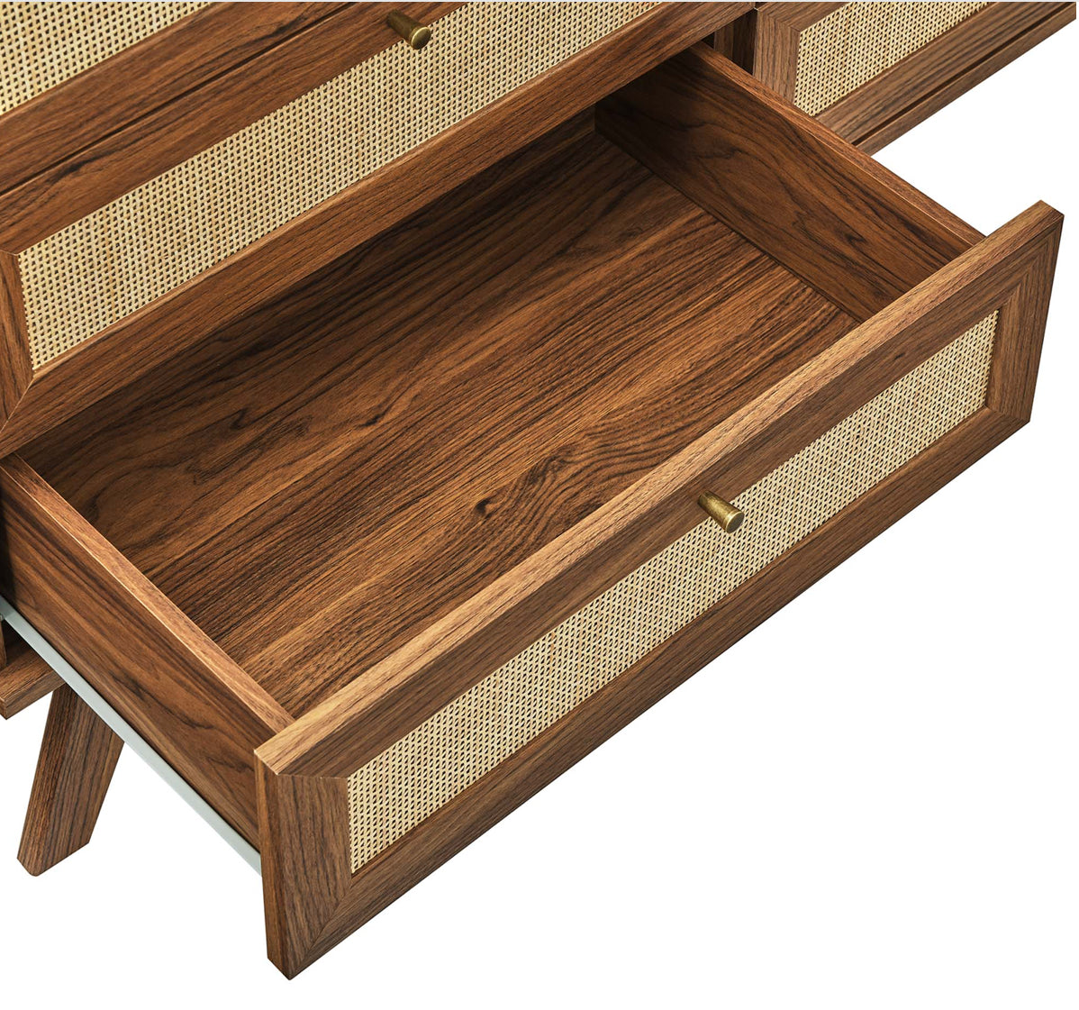 Soma Nogal Seis Cajones Dresser