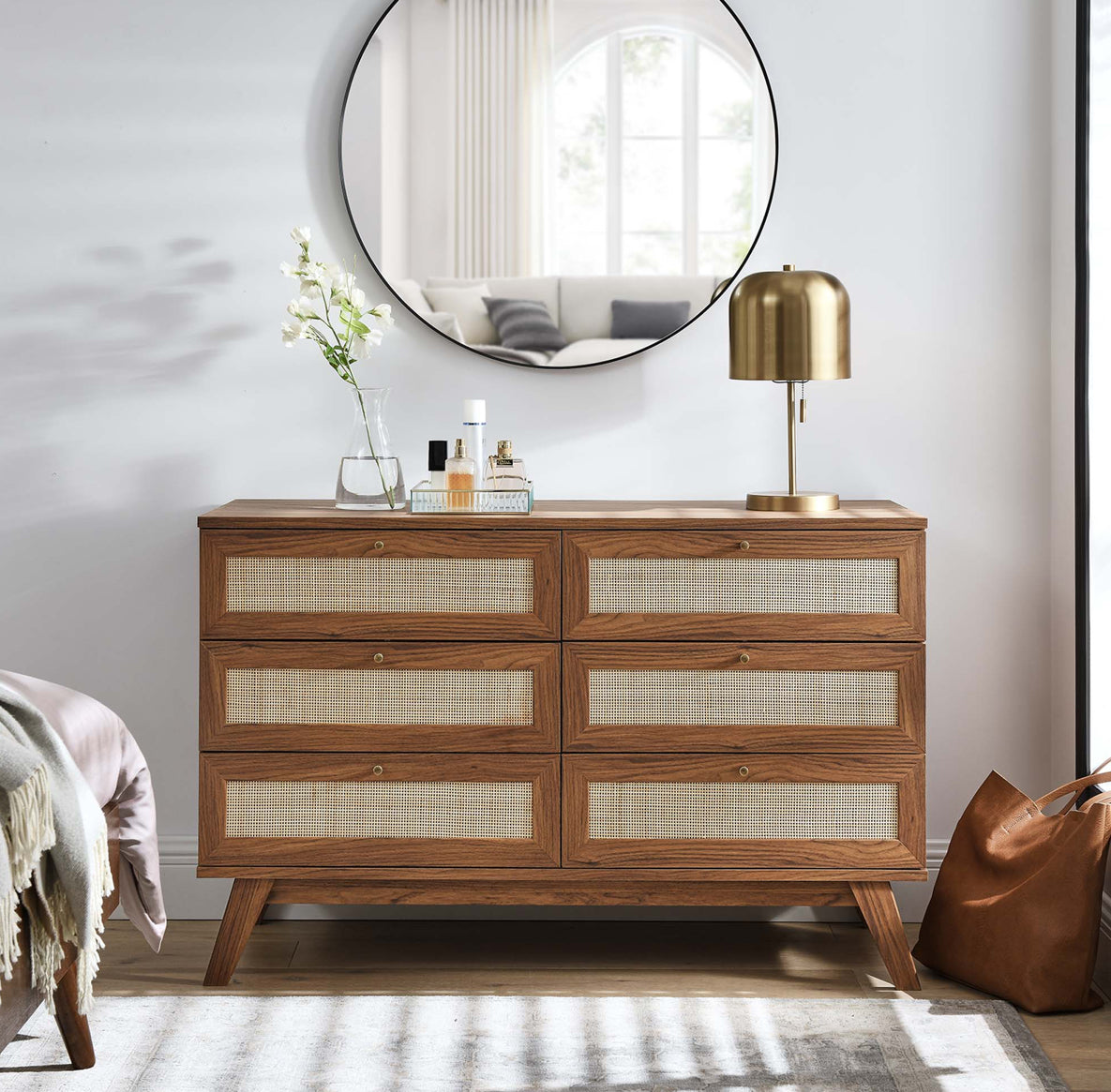 Soma Nogal Seis Cajones Dresser