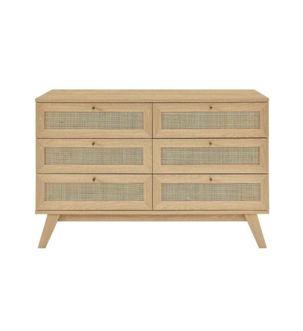 Soma Claro Seis Cajones Dresser