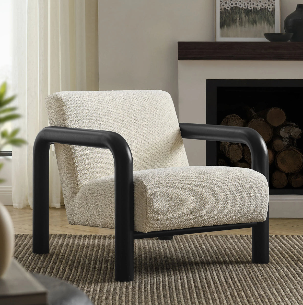 Sereno Crema / Madera Negra Silla de Acento