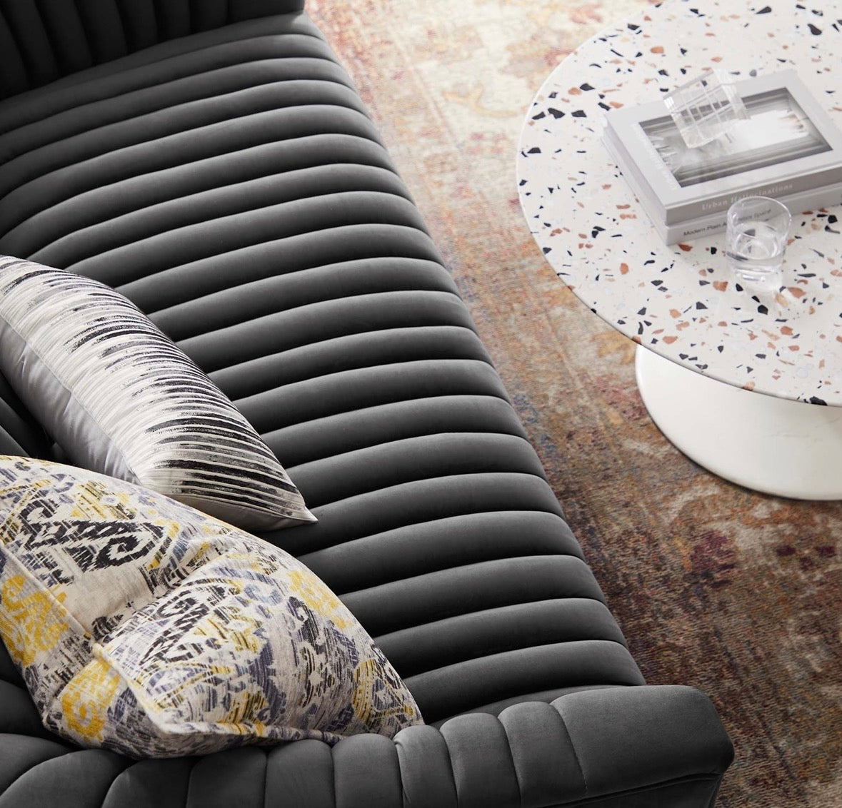 Announce Terciopelo Gris Loveseat