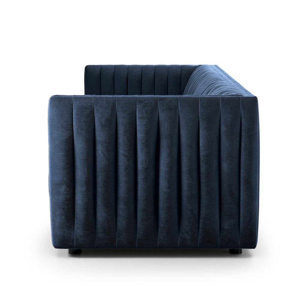 Augustine Terciopelo Azul Marino Sofa